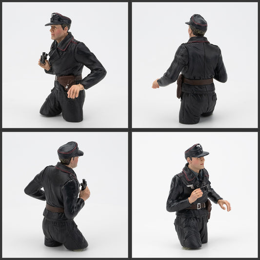 1:16 Commander Bust Figure – Hand-Painted with Fine Details